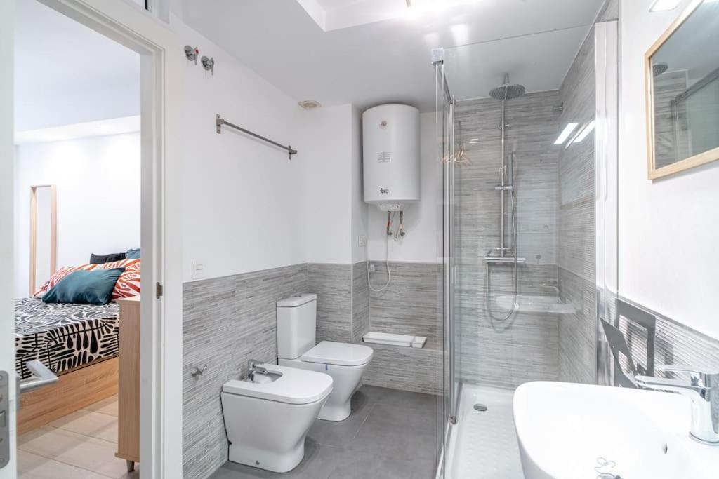 Loft De Diseno Cerca De La Playa - El Palo Apartment Malaga Bagian luar foto