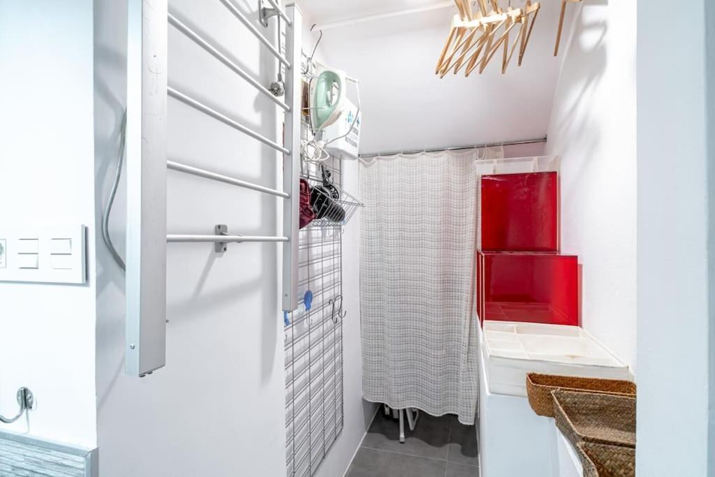 Loft De Diseno Cerca De La Playa - El Palo Apartment Malaga Bagian luar foto