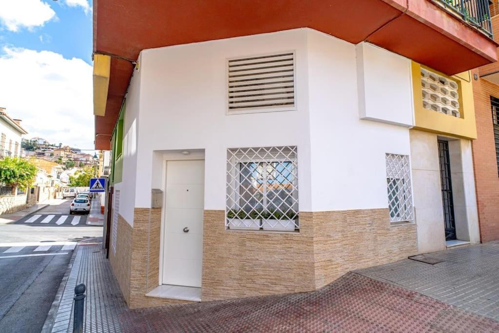 Loft De Diseno Cerca De La Playa - El Palo Apartment Malaga Bagian luar foto